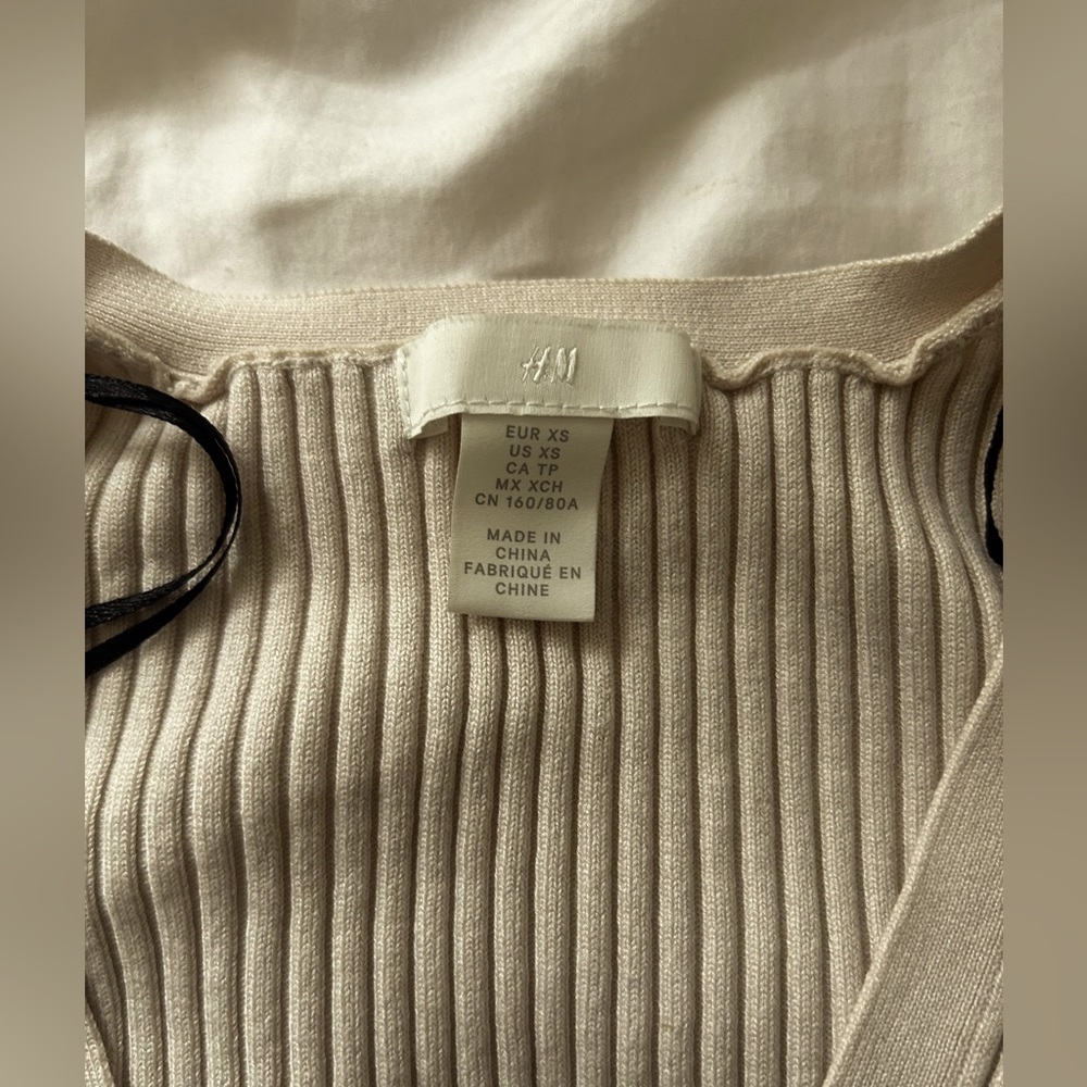 H&M Ribbed Button Up Sweater - Picture 2 of 2